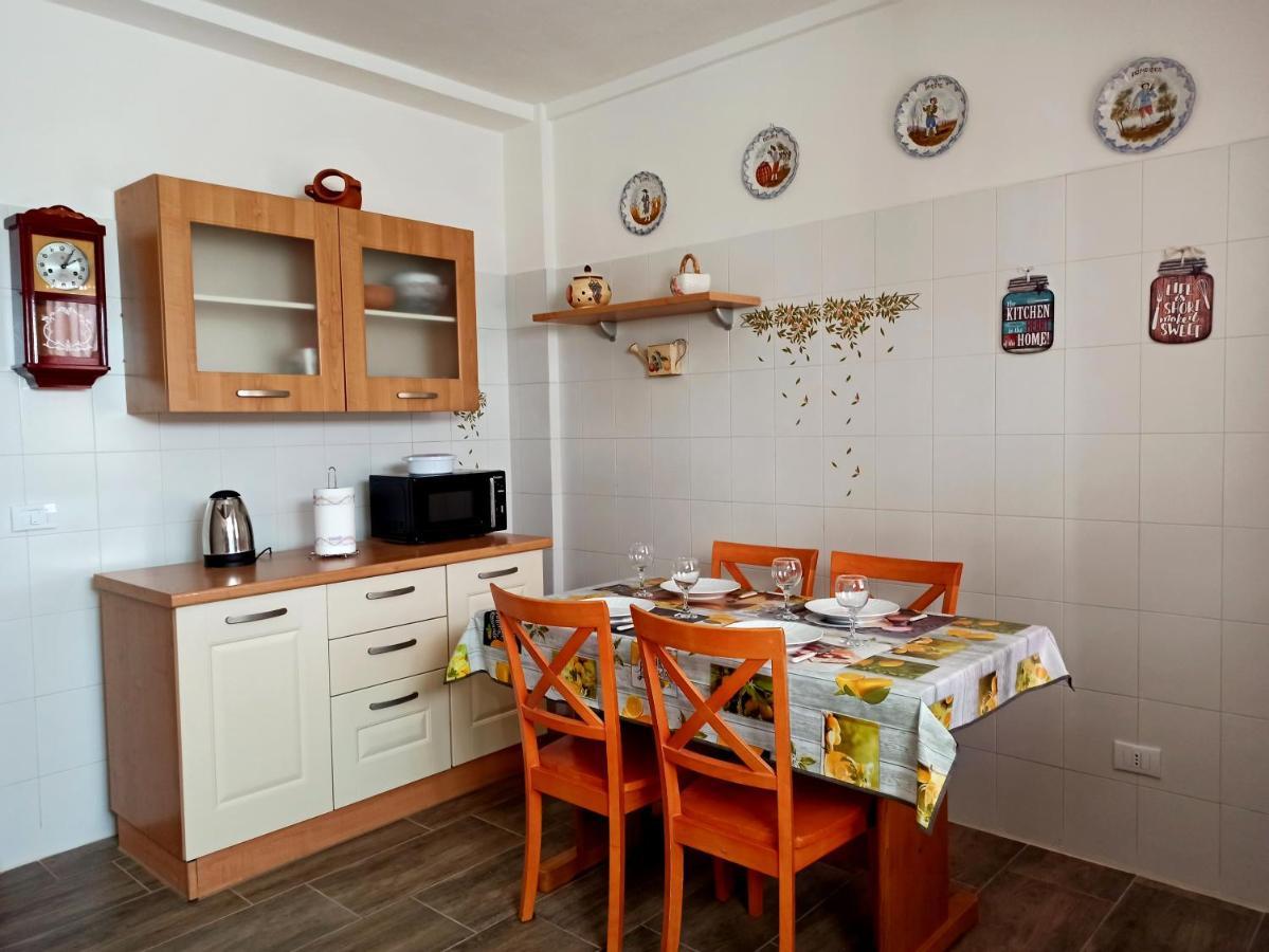 Appartamento Giotto - Free Parking Ліворно Екстер'єр фото