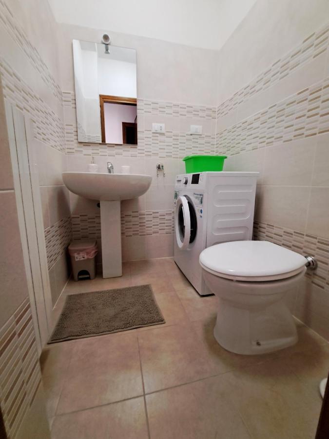 Appartamento Giotto - Free Parking Ліворно Екстер'єр фото