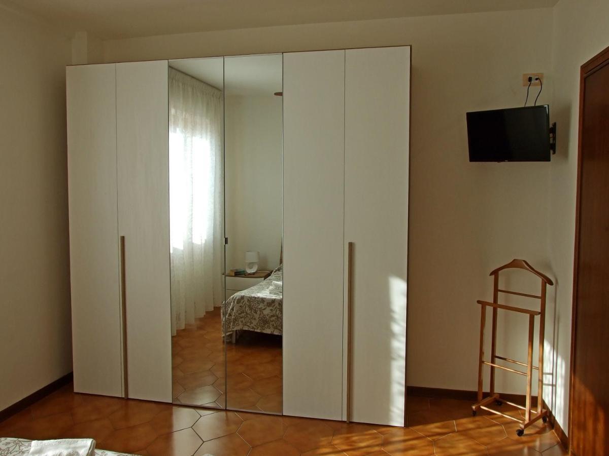 Appartamento Giotto - Free Parking Ліворно Екстер'єр фото